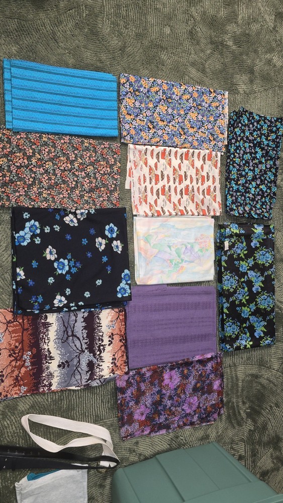 Lot of 11 Large Vintage Fabric Pieces – Floral & Pattern Prints – 1.5×1.5m Each