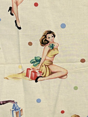Retro Michael Miller PARTY GIRLS Large Pin Ups CX-1293 Cotton Fabric 32×44″