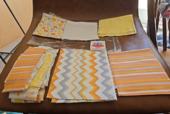 Lof of Fat Quarter Shop Mixed Pattern Patchwork Craft Textile Fabric Scraps