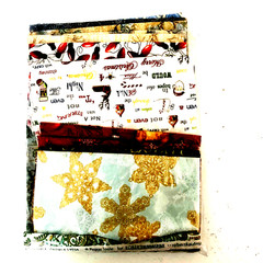 Robert Kaufman Christmas Holiday Fat Quarter Bundle 15pc Quilting Fabric MFQ-112