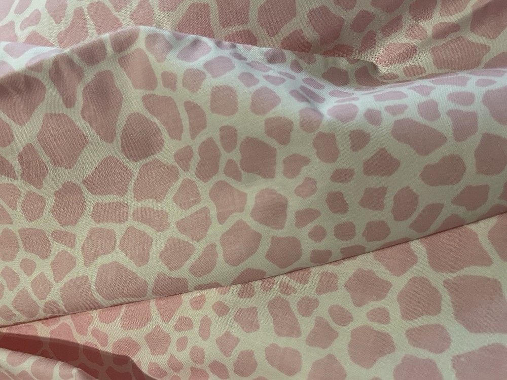 GIRAFFE Faye Burgos for Marcus Brothers Textiles 7 yd x 44 in Wide Cotton Fabric