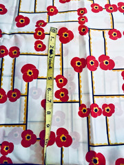 VTG Poppy Like Florals on a Geometric Grid on a Silky Polyester 45″ X 108″=3 yd