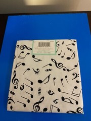 BRAND NEW CREATE IT 100% COTTON MUSIC NOTES PRECUT SEWING AND CRAFT FABRIC 18X21