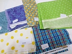 7 pcs Shapes Geometric Dots Circles cotton fabrics Lots of Colors @ 3 yds total