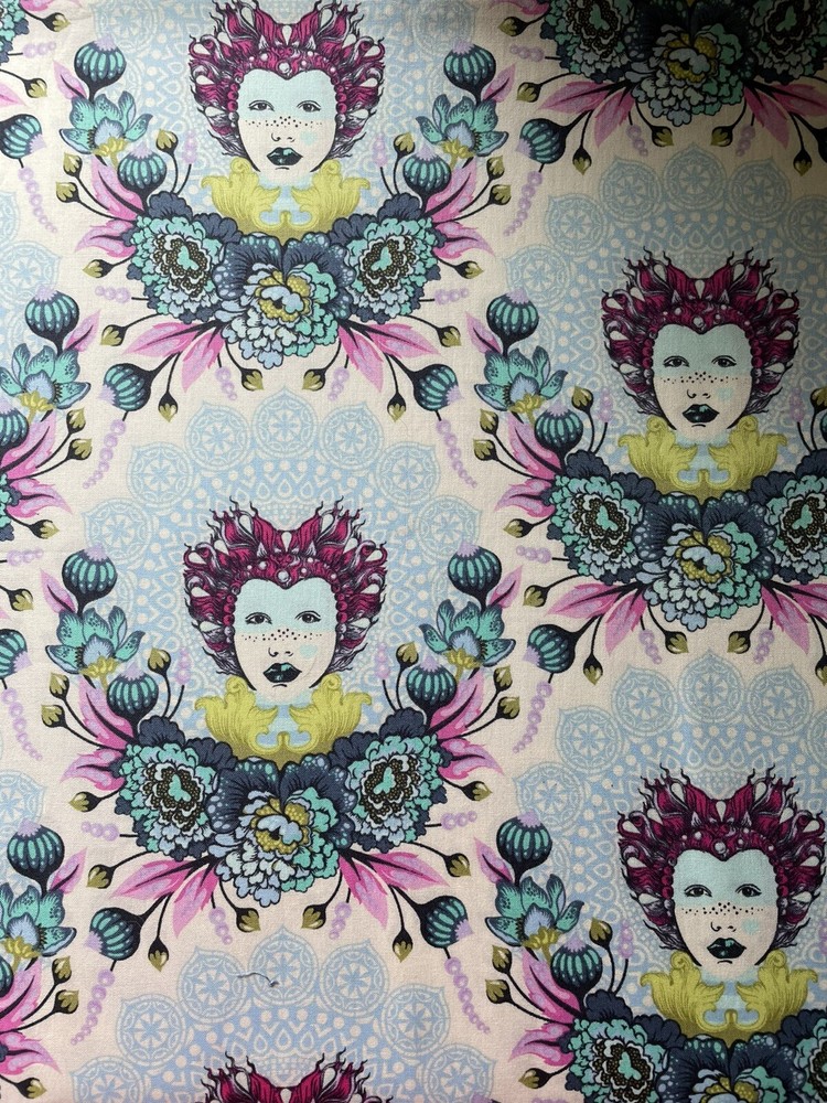 TULA PINK ELIZABETH 16Th CENTURY SELFIE~SKY(BLUE)~ONE YARD~OOP~VHTF