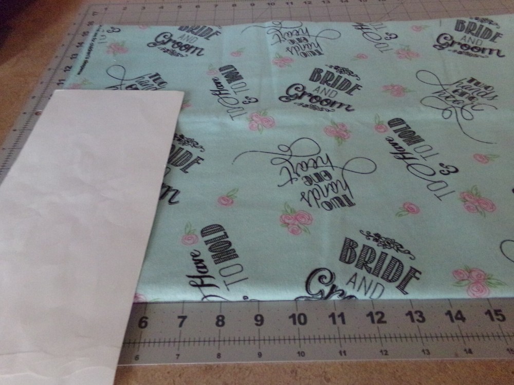 3/4 YD X 42″ VINTAGE TWO HANDS ONE HEART TOSS BRIDE & GROOM COTTON RARE #6675