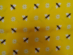 SIMPLE BEES – 36″L X 44″W – 1/2 YARD – 100% COTTON – VERY CUTE!!! by DAVIDS