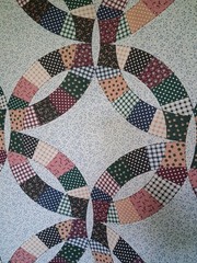 Beautiful Double Wedding Ring Cheater Quilt Fabric 90″ Wide BTY