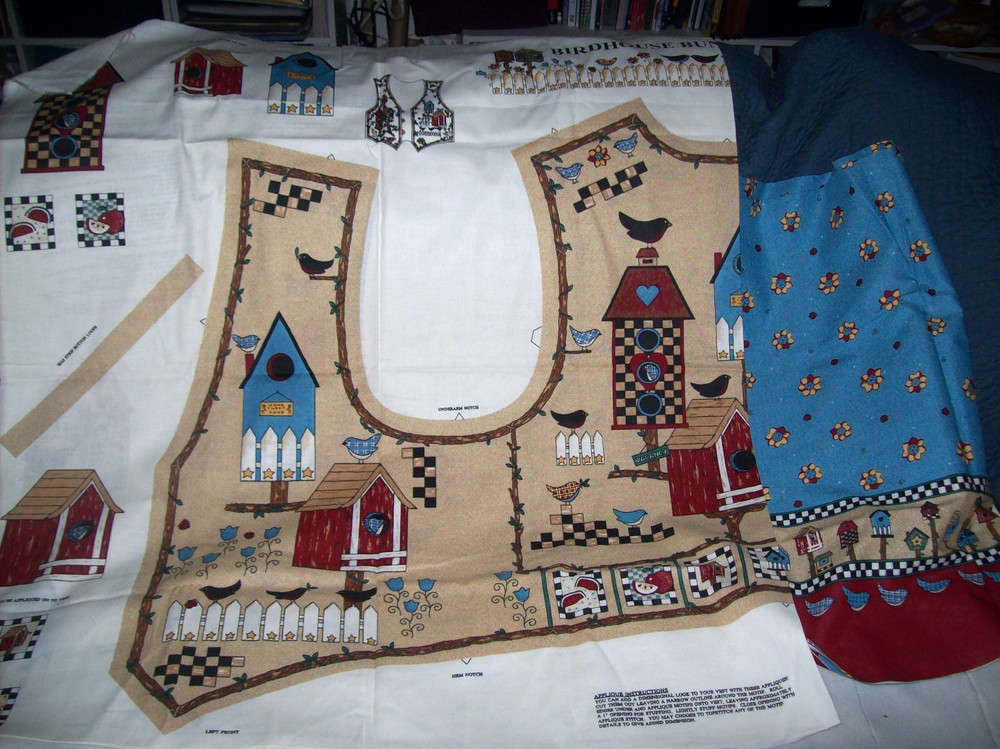 BIRDHOUSE BUNGALOW VEST One Size Cotton Fabric w/Instructions & lining fabric