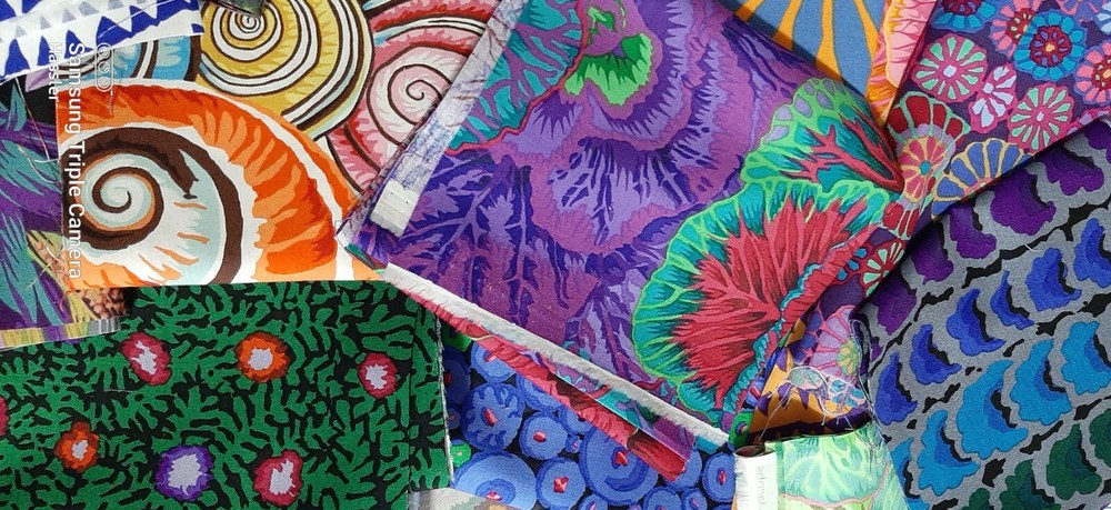 Kaffe Fassett Fabric Scraps Pack 100% Cotton fabric lot – More than 2 yards