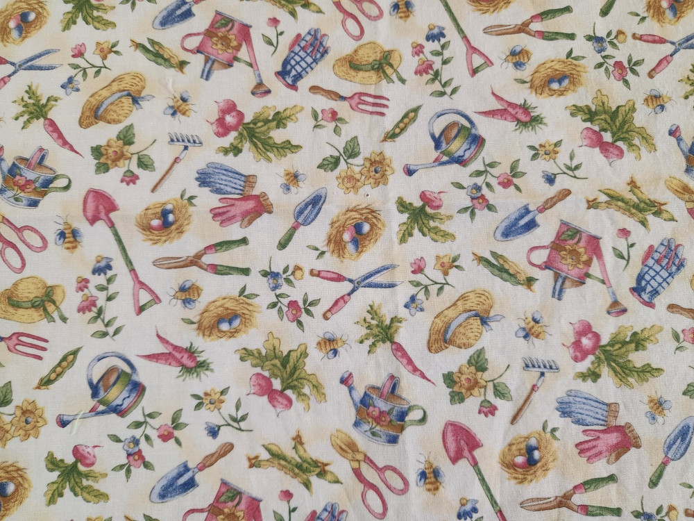 Vintage Hoffman Cotton Fabric Cottagecore Quilting Garden Hats Floral 42 x 66″