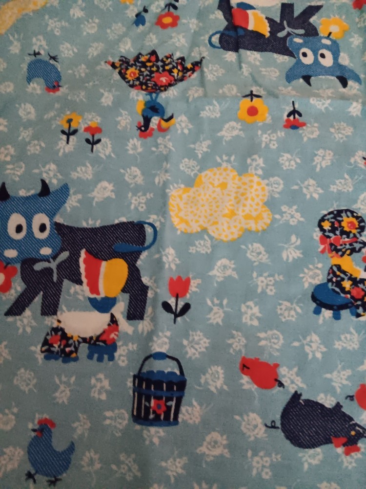 39×43 flannel barnyard scenes