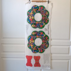 Vintage Manes Fabric Co. Holiday Toyland Wreath And Bow Cotton Cut And Sew Panel