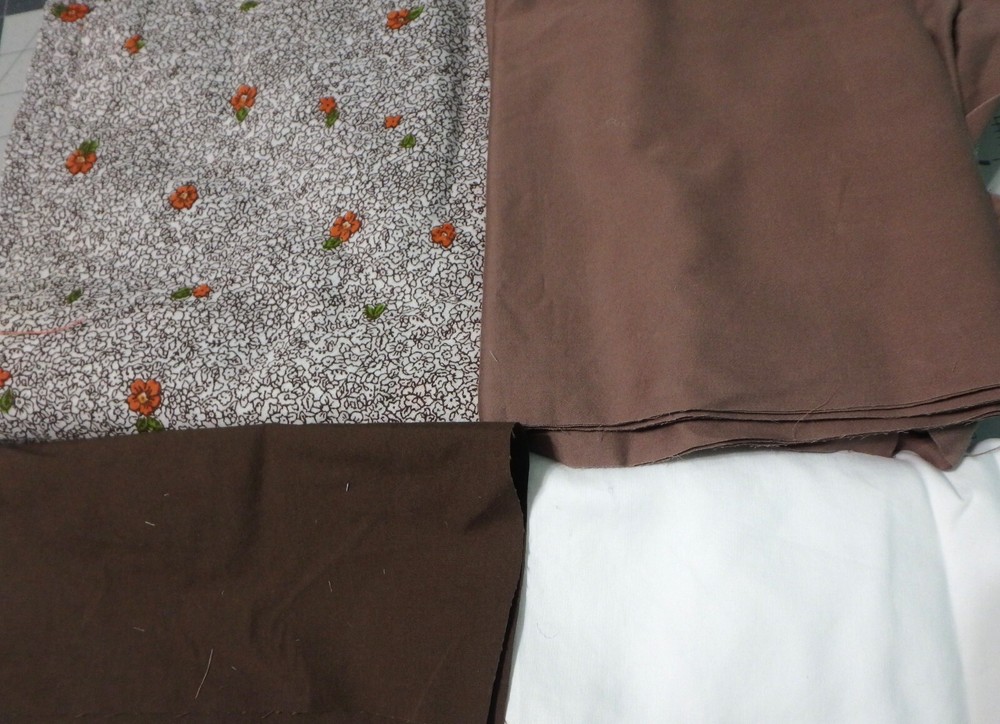 5 lb 11 oz Box Large Sections Brown Floral, Solid Browns & White, Roll FSBTB107