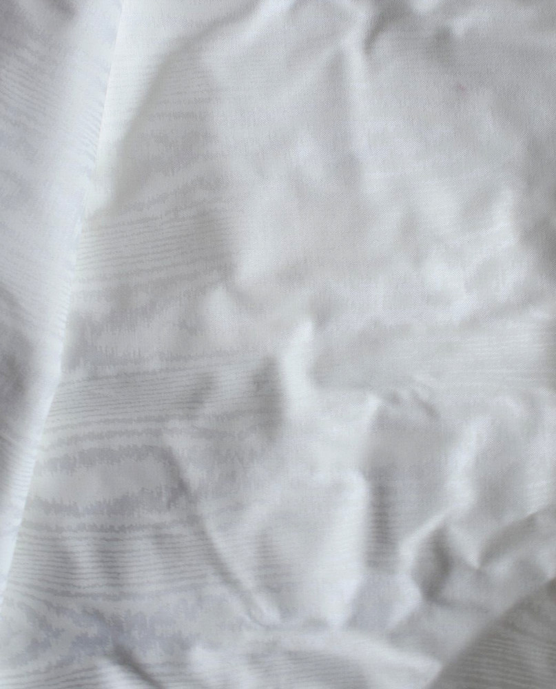 WHITE MOIRE PRINT COTTON BLEND FABRIC 18X44 + INCHES WIDE
