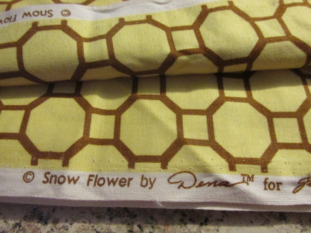 7 YARDS 20″ x 44″ Westminster Fibers Fabric Snow flower Dena Free Spirit Yellow