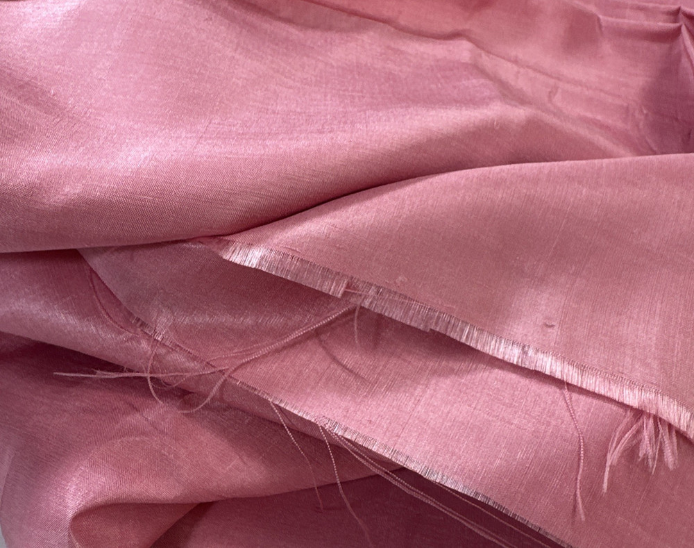 Bubble Gum Pink Silk Blend 3 Yards 45″ Wide Excellent