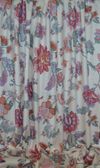 9 YARDS MEDIUM WEIGHT VINTAGE JACOBEAN / 100% COTTON / WHITE PRINTED BACKGROUND