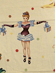 Retro Michael Miller PARTY GIRLS Large Pin Ups CX-1293 Cotton Fabric 32×44″