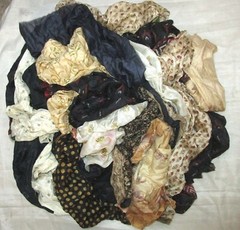 BBI LOT PURE SILK Antique Vintage Sari REMNANT Fabrics 100 GRAMS Black Cream