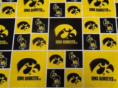 UNIVERSITY of IOWA ” HAWKEYES ” BRAND NEW SQUARE DESIGN 1/2 YARD 100% COTTON