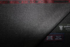100% EXTRAFINE MERINO WOOL SUITING FABRIC MADE IN HUDDERSFIELD ENGLAND = 2.8 m
