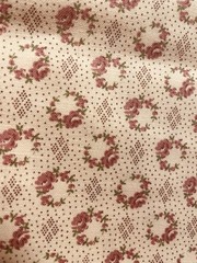 Vintage Light Pink Calico Cotton Quilt Fabric Cabbage Rose BTHY