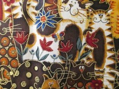 Cotton Fabric Makower Fancy Cats Crowd Rich Colors Gold Metalic Outline BTYx44