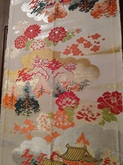 ANTIQUE SILK JAPANESE OBI FABRIC OFF WHT RED CORAL GRN BLK METALLIC GOLD SILVER