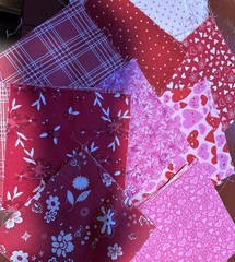 FABRIC Lot SCRAPS PIECES Valentine QUILTING COTTON 1 1/2 Pounds