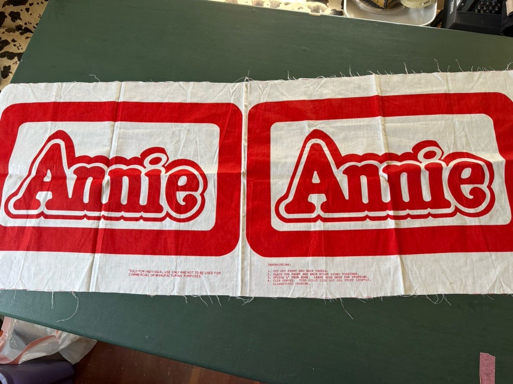 Vintage Fabric 1982 Springs Industries ANNIE pillow Pattern 6153