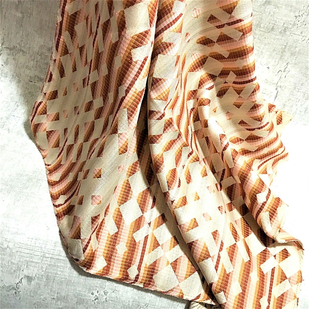 Duralee Geometric Pattern Reversible Designer Fabric Sample Beige Pink Mauve US