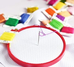 QCZKB 188 Embroidery Floss Set Including Cross Stitch 2-Tier box, box