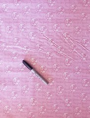PINK NY YANKEES Fabric Cotton Material Baseball 1/2 yard 18″ x 57″ NEW MLB