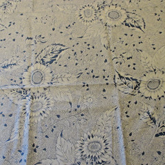 Cotton Int’l Quilt Study Center Nebraska Tan Red Blue Floral 23″ x 44″