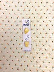 Vtg Yellow Rose TEXTURED Cotton Fabric 40-1/4×55-1/2″ KITTEN Buttons **READ**