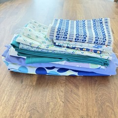 Vtg Sewing Fabric Lot Blue Floral Crafting Quilting Remnants Cottage 2.5+ lbs