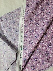 Quilters Cotton Fabric Connecting Threads 44″ Lattice Bouquet Dahlia Purple