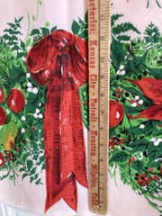 VTG Christmas Tablecloth Fabric Beautiful Poinsettias Bow on Lt Pink 2.3Y x72″W