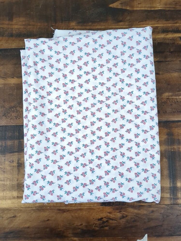 Joann Fabric White with flowers 1 Yd + 26″ x 56″