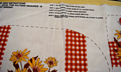 4 Vintage 1981 Dan River Apron & More Panel Pattern Sewing Lot Santa Floral
