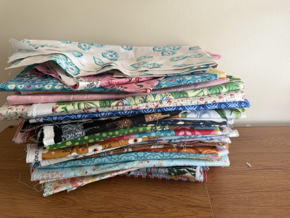 Vintage Mixed Lot Pieces Floral Fabric Ditzy Colorful Scraps Assorted
