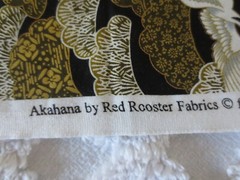 4283. Red Rooster AKAHANA (Having a Red Nose) COTTON FABRIC – 43″ x 1-1/4 yds.