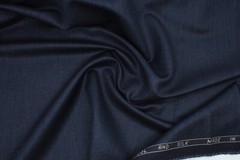 Lanificio di Marzoni Luxurious wool and silk suiting fabric made in Italy blue