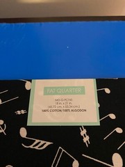 BRAND NEW CREATE IT 100% COTTON MUSIC NOTES PRECUT SEWING AND CRAFT FABRIC 18X21