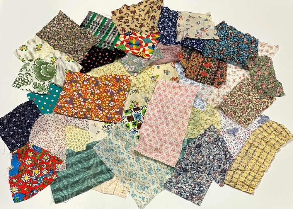 Vintage Mixed Lot 45+ Pieces Floral Cotton Fabric Quilt Flowers Scraps Assorted