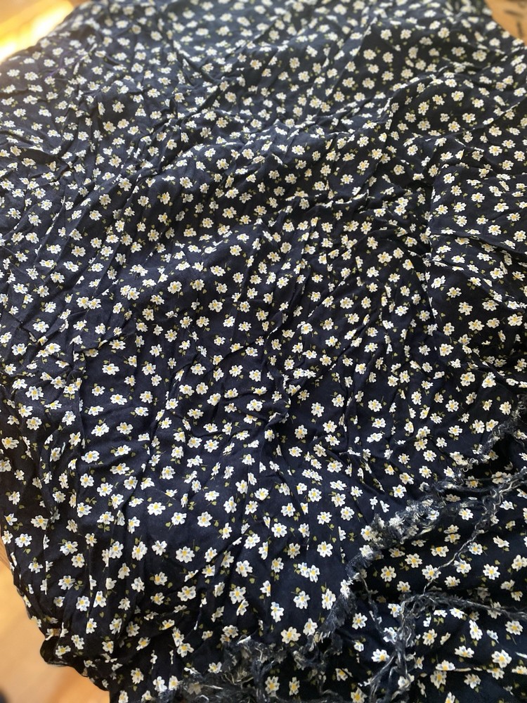 2 1/2 yards,COTTON RAYON FABRIC 54″W Black with White/Blue/Yellow Flowers