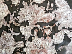 VTG FABRIC UNUSED LIGHT WEIGHT SYNTHETIC SILKY FEEL 44″X 2.5 YD STAMPED PRINT