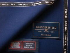 100% SUPER 130’s WOOL SUITING FABRIC IN Navy MADE IN Huddersfield England– 3.4 m