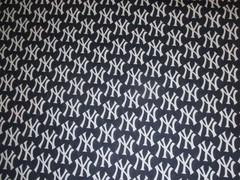 New York Yankees Baseball on 100% Cotton Fabric by the 1/4 Yard: 9″ x 57″ (MLB)